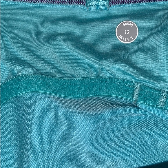 Ivivva by Lululemon Size 12 gray/teal top w/bra - Picture 5 of 7
